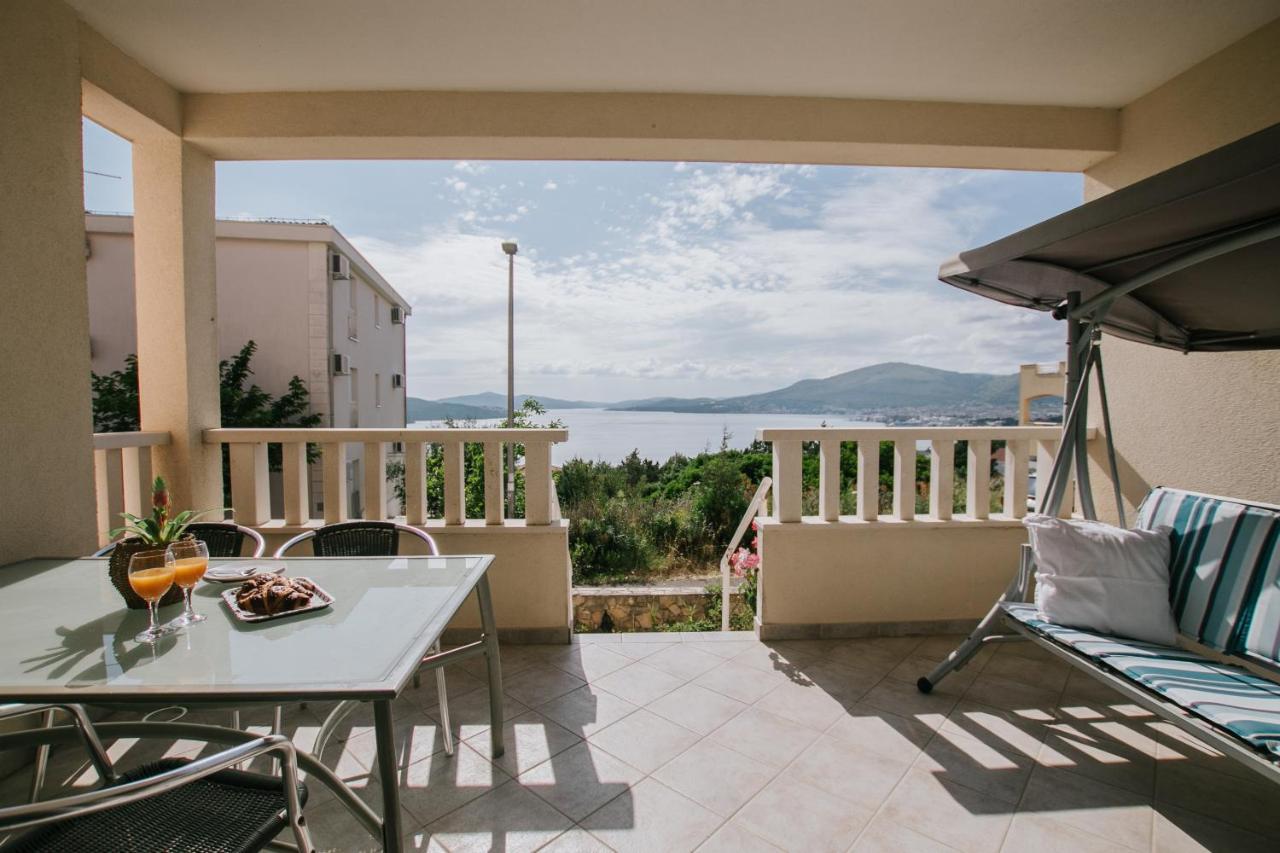 Apartamento Apartman Sunny Trogir Exterior foto