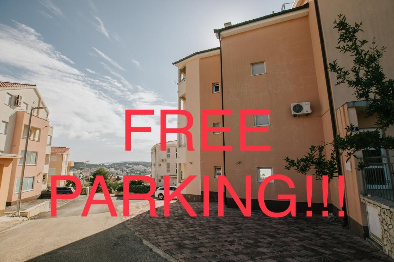Apartamento Apartman Sunny Trogir Exterior foto