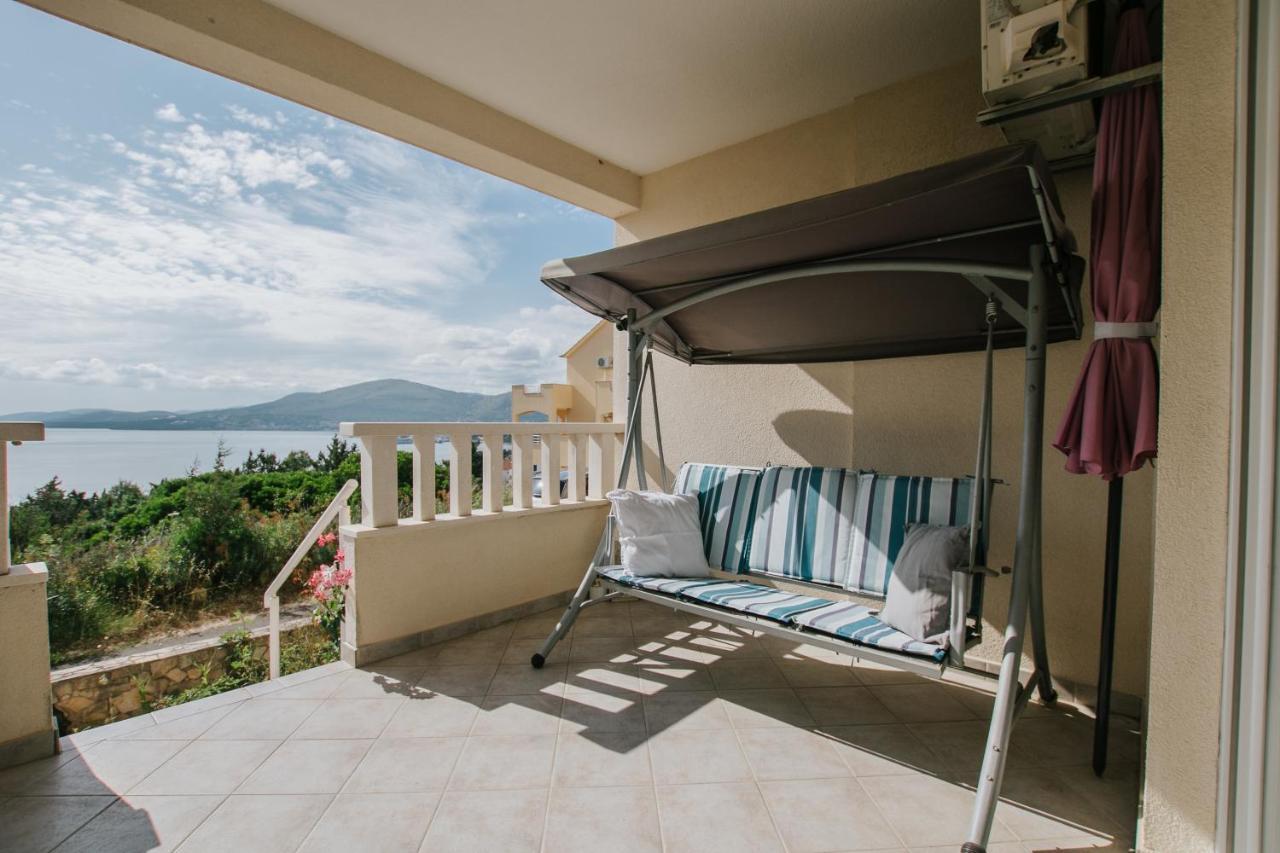 Apartamento Apartman Sunny Trogir Exterior foto