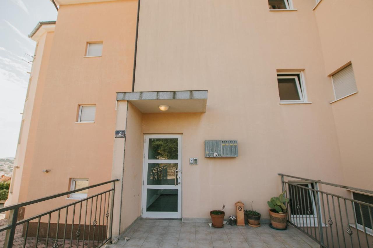 Apartamento Apartman Sunny Trogir Exterior foto