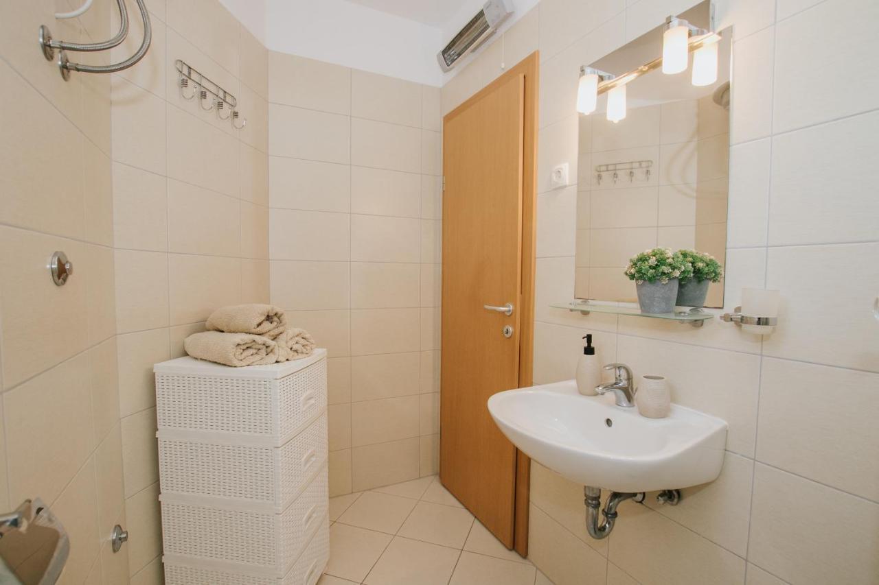 Apartamento Apartman Sunny Trogir Exterior foto